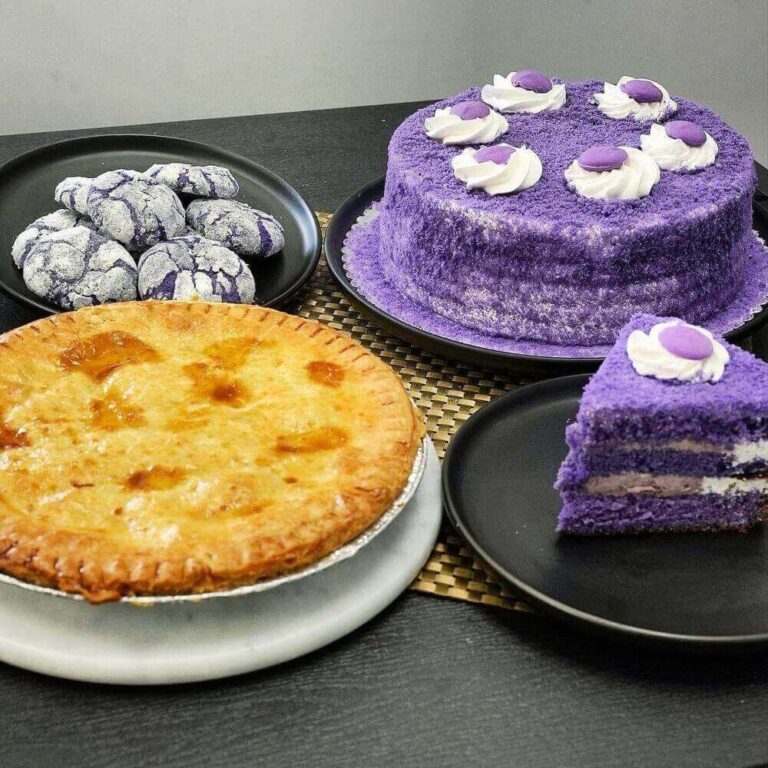 Cakes with berries, a menu of purple oven philippines resturant.